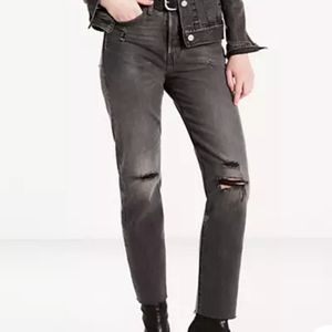 Levi's Distressed Selvedge Wedgie Jeans in Black